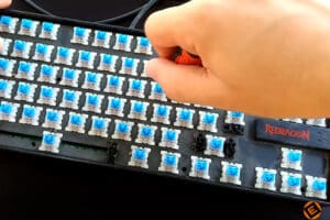Cómo limpiar un teclado mecánico (Quitar teclas)