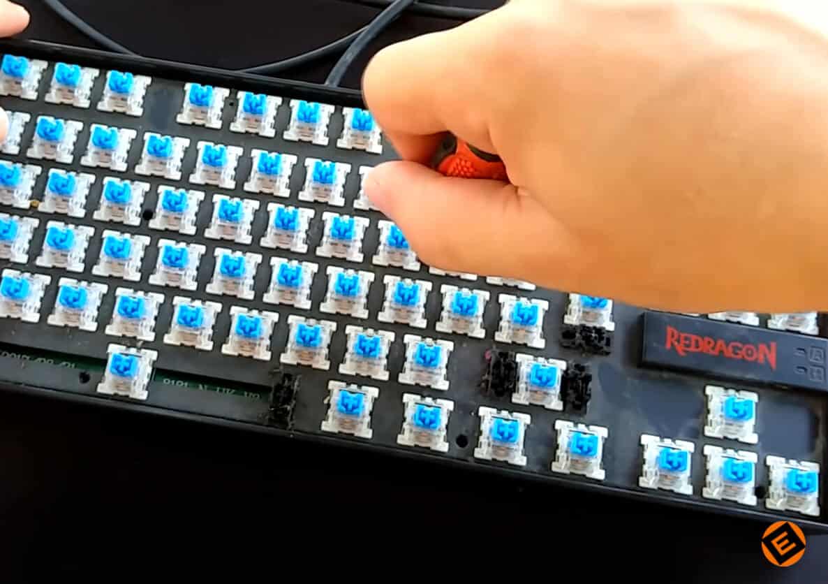 Cómo limpiar un teclado mecánico (Quitar teclas) 1 como limpiar un teclado mecanico quitar teclas