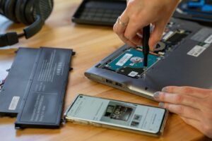 Cómo saber si necesito cambiar la batería de mi laptop 6 Cómo saber si necesito cambiar la batería de mi laptop