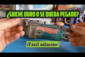 Solución: El botón de encendido se queda pegado