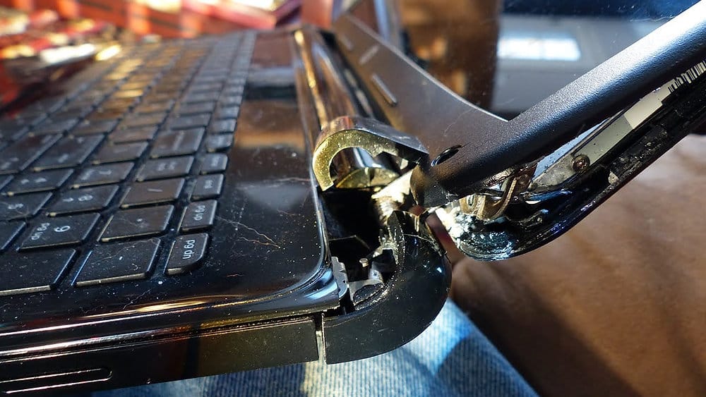 solucion las bisagras de la laptop estan duras o rotas